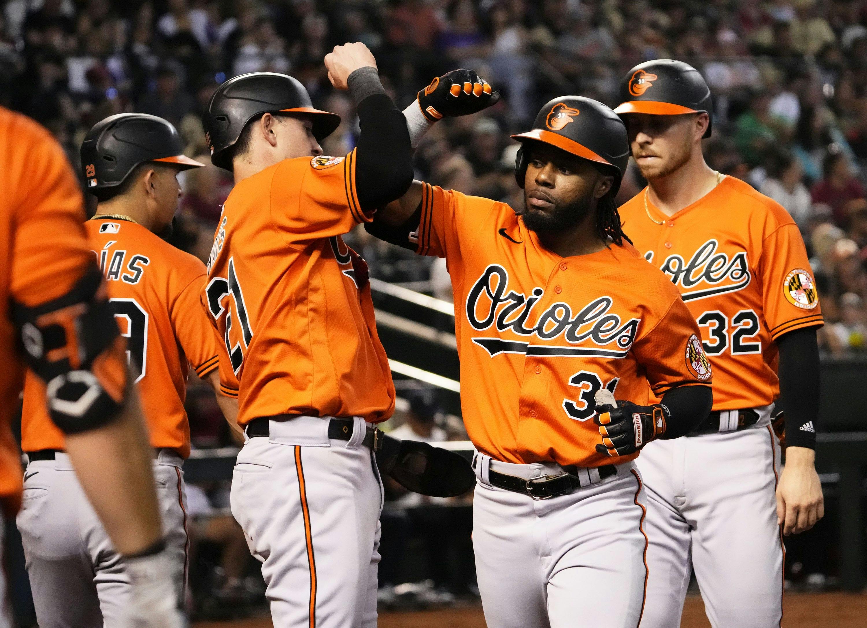 MLB divisional futures odds: Favorites, sleepers, best bets to win