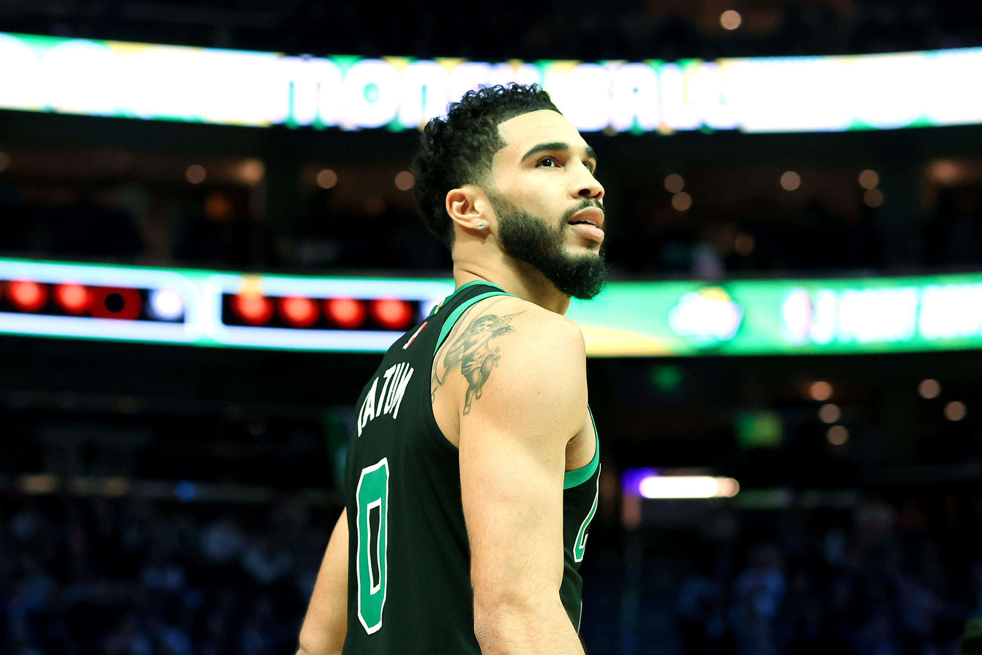 Sports Betting This Weekend: Celtics-76ers, Suns-Bucks, & Saint Mary's-Gonzaga