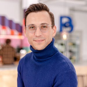 Sebastian Poberschin, Sales Person