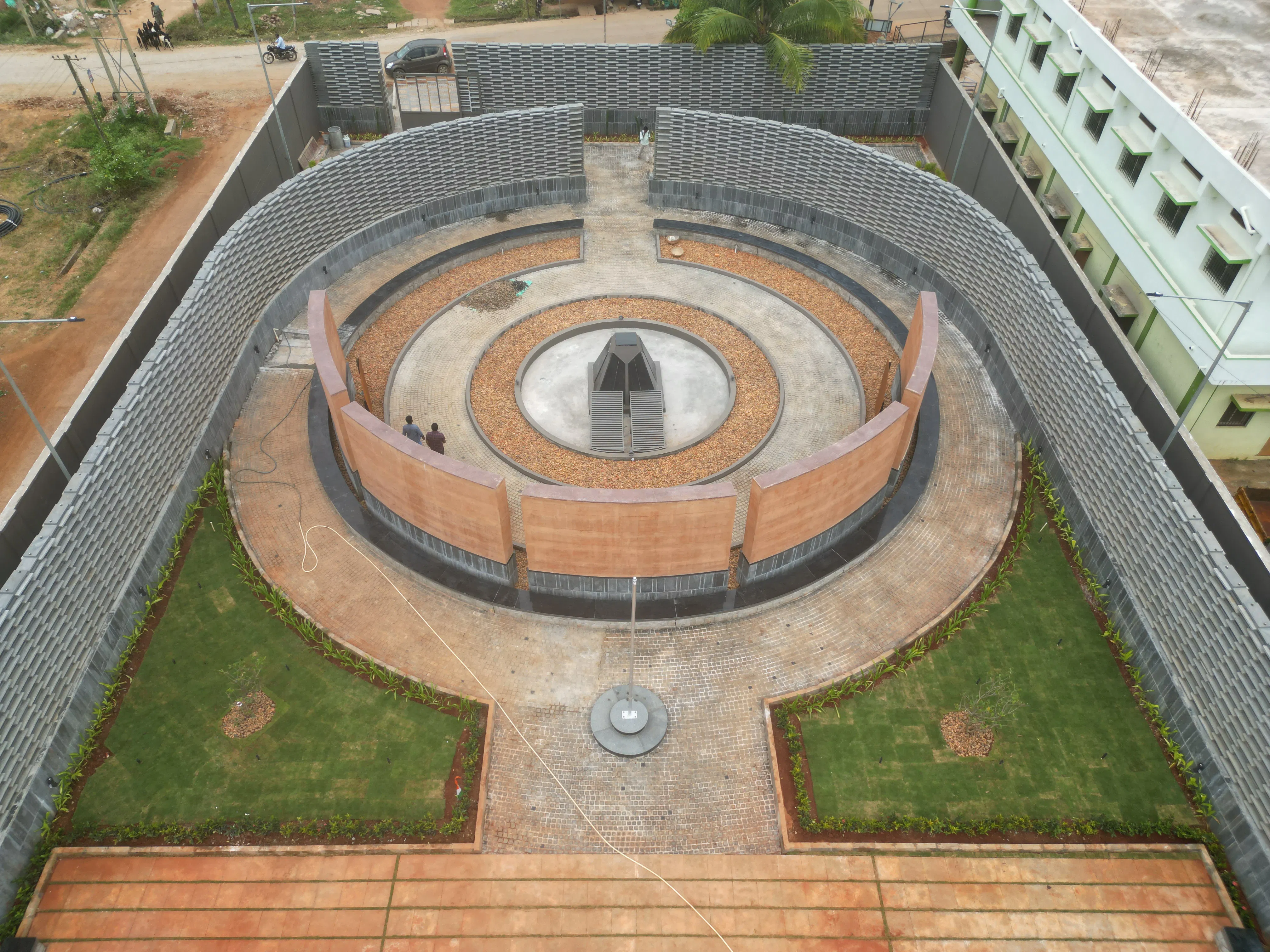 AERIAL VIEW OF THE MARTYR'S WALL DISPLAY RADIATING AROUND THE SMARAKA