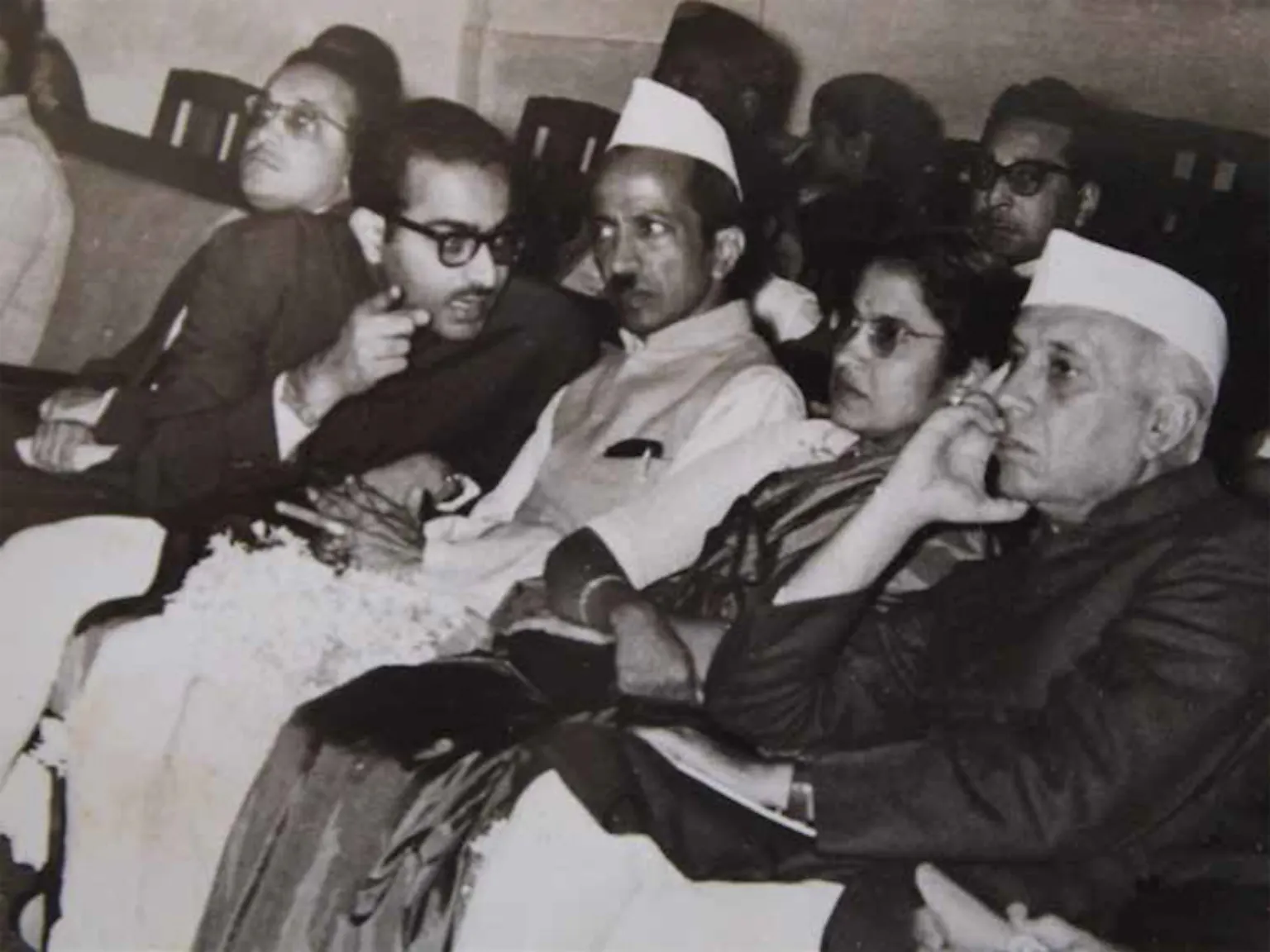 S. Mohanchand Dadha with B. D. Jatti and
Pandit Jawaharlal Nehru in the 1960's