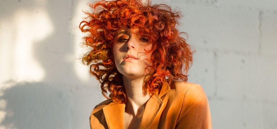 Kiesza makes a triumphant return to the stage following her car accident.