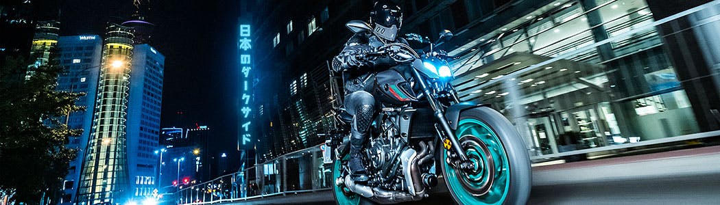 Yamaha MT-07LA in cyan storm colour, on the road.