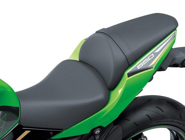 Kawasaki Ninja 650L SE seat