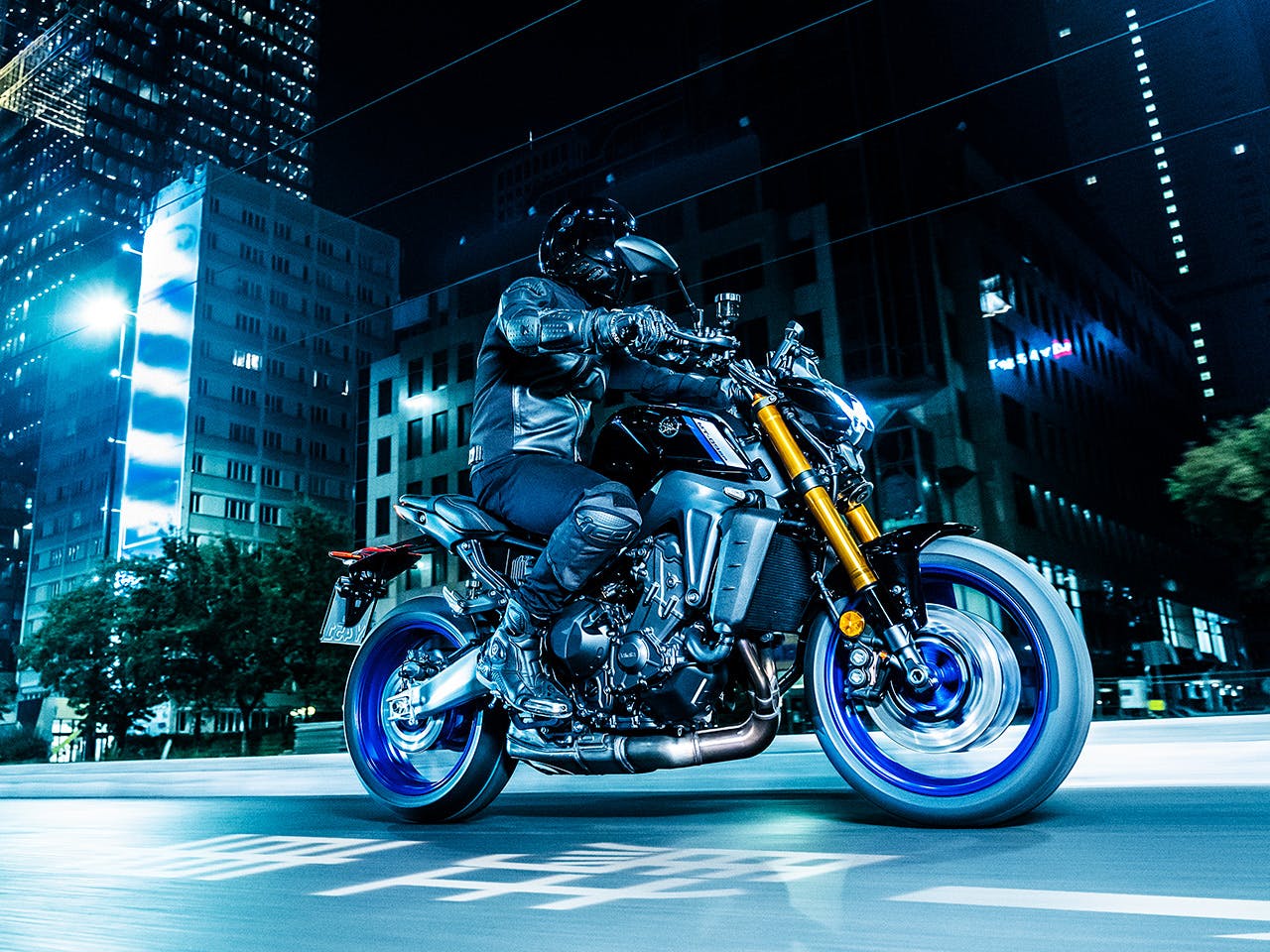 Yamaha MT-09SP on the road
