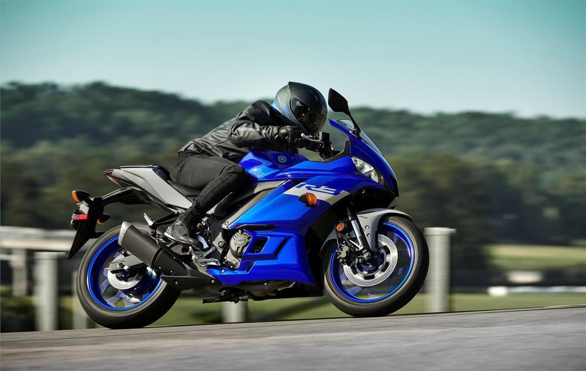 Yamaha YZF-R3 in team yamaha blue colour in action on race track