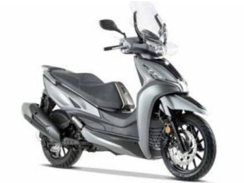 Kymco Agility 16+ 300 in matte silver colour