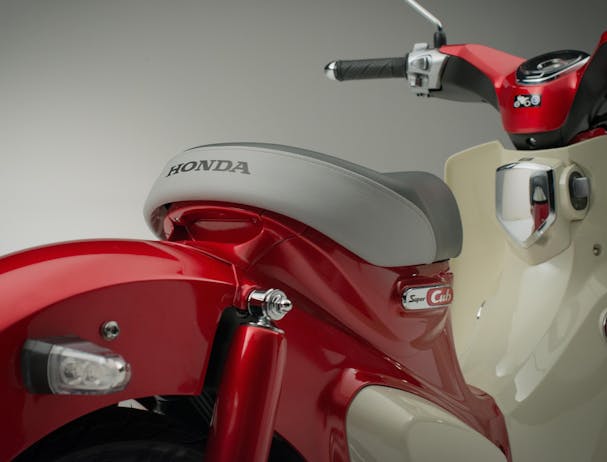 Honda C125 Super Cub seat
