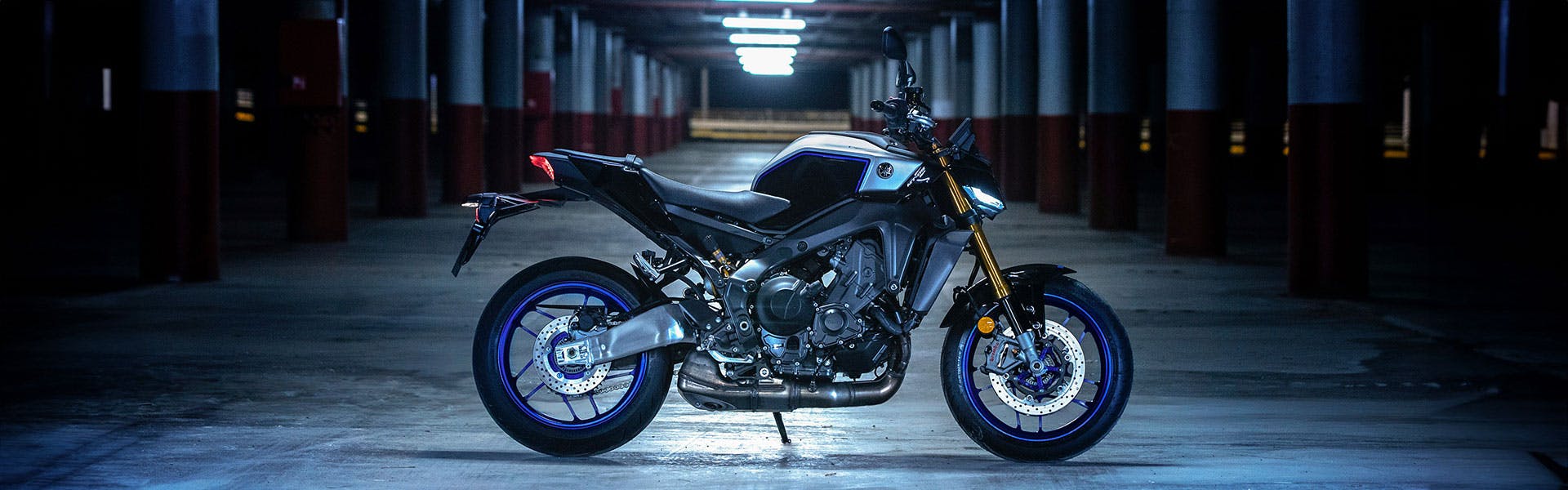 Yamaha MT-09SP in icon performance colour on the road