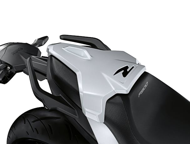 BMW F 900 R seat design