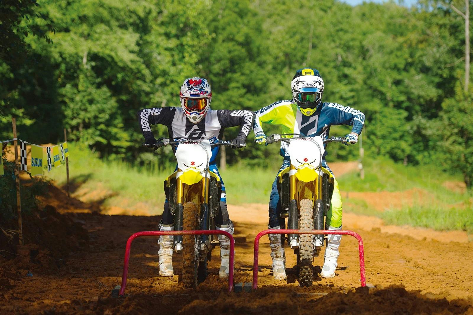 SUZUKI RM-Z450 being riden off road