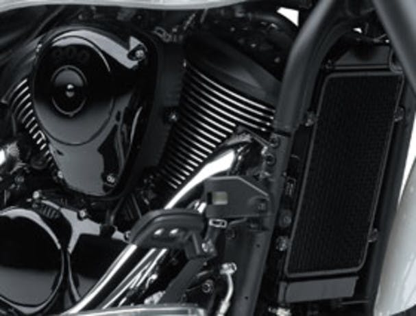 Kawasaki Vulcan 900 Classic’s cylinder head