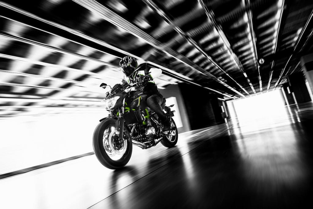 KAWASAKI Z650L being ridden
