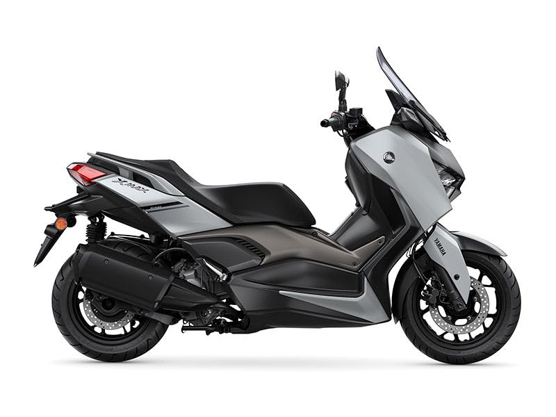 Yamaha XMAX 300 in ice fluo colour