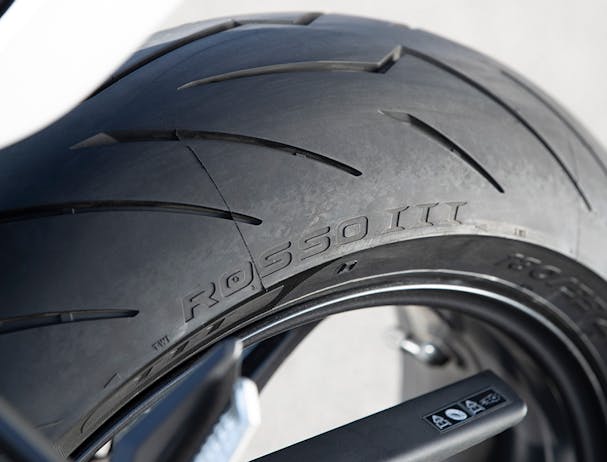 Triumph Street Triple S tyre