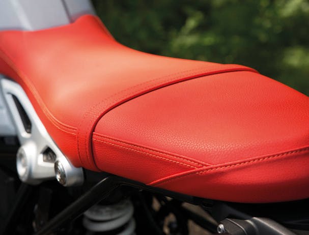 BMW R NINET URBAN G/S red seat