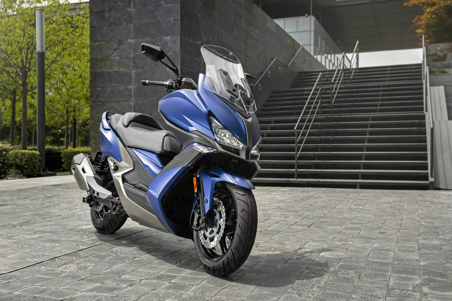 Kymco Xciting S 400i in blue colour, parked