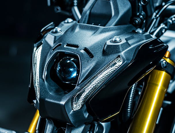 Yamaha MT-09SP headlight