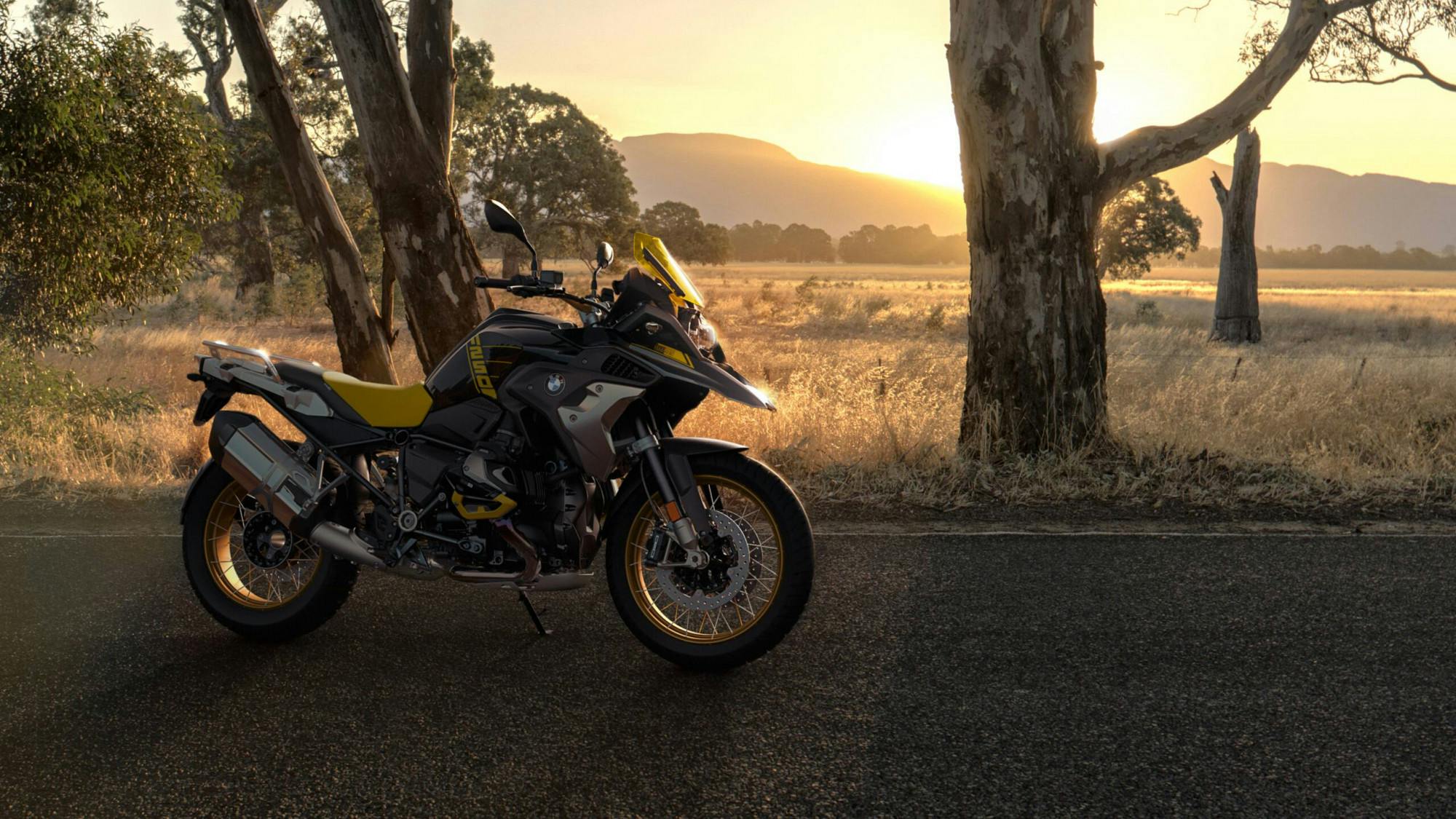BMW R 1250 GS 40 Years GS Edition, parked