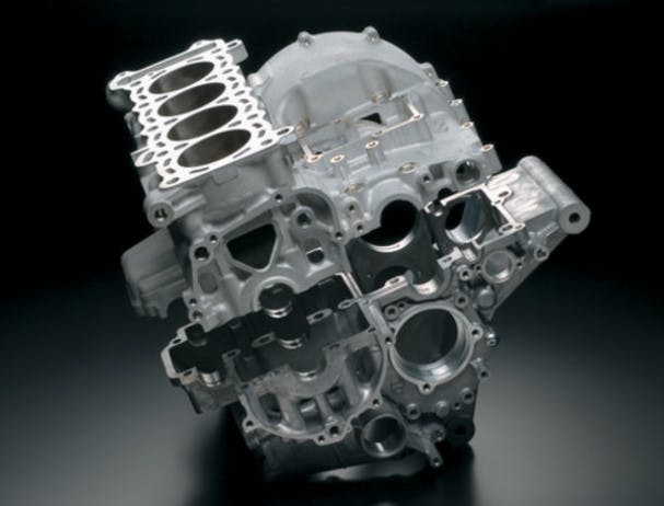 SUZUKI GSX-R750 engine