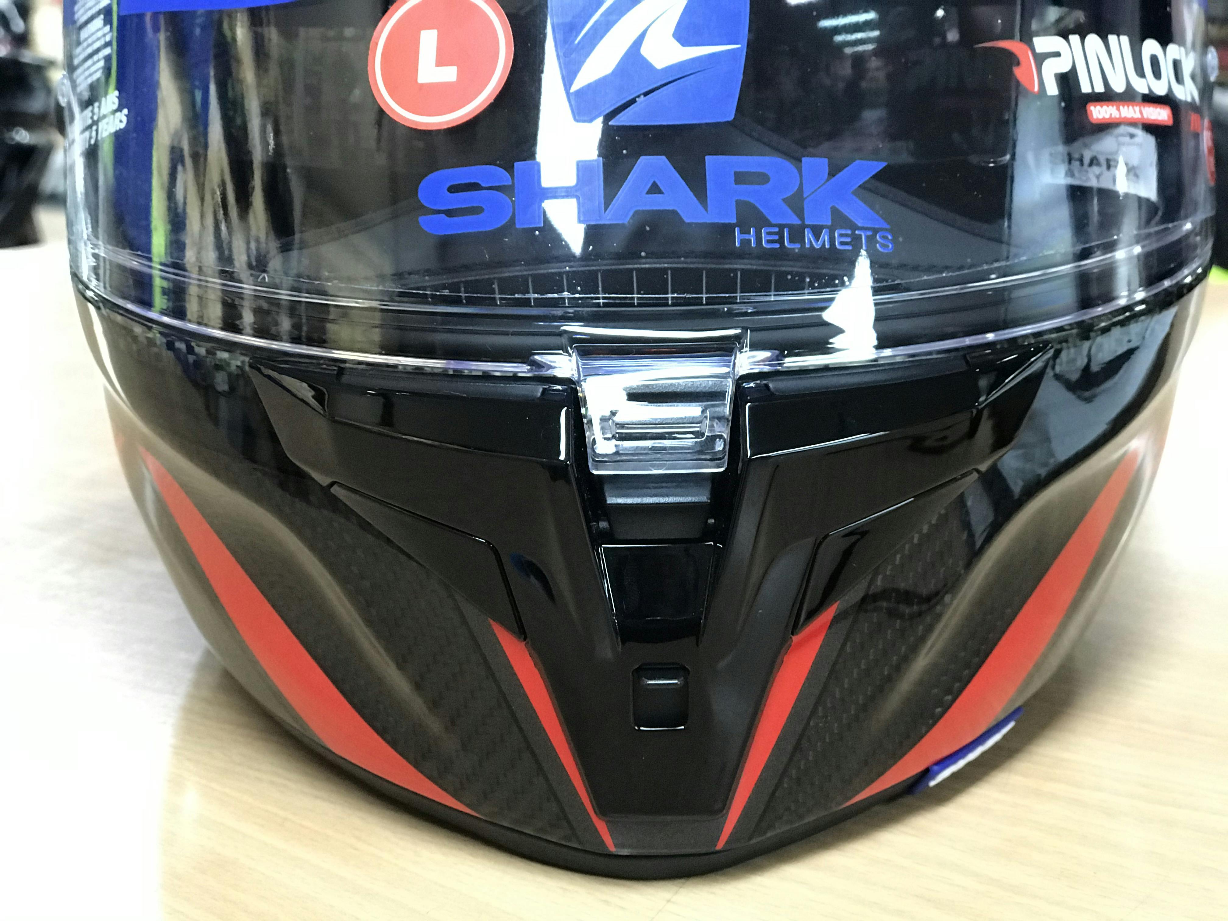 The new front visor lock down system on the Shark Carbon Spartan GT