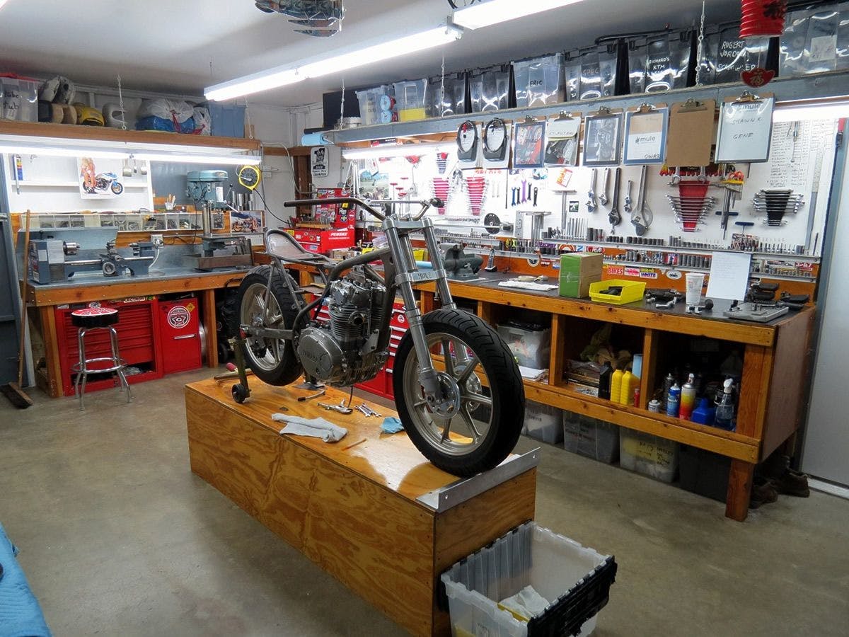 A neat and tidy garage