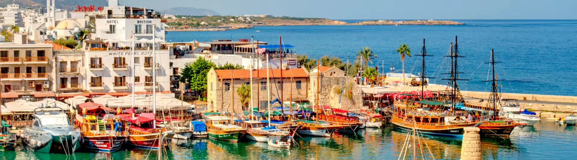 Kuzey Kıbrıs Girne yat limanı ve tarihi kalesi - Kıbrıs uçak bileti