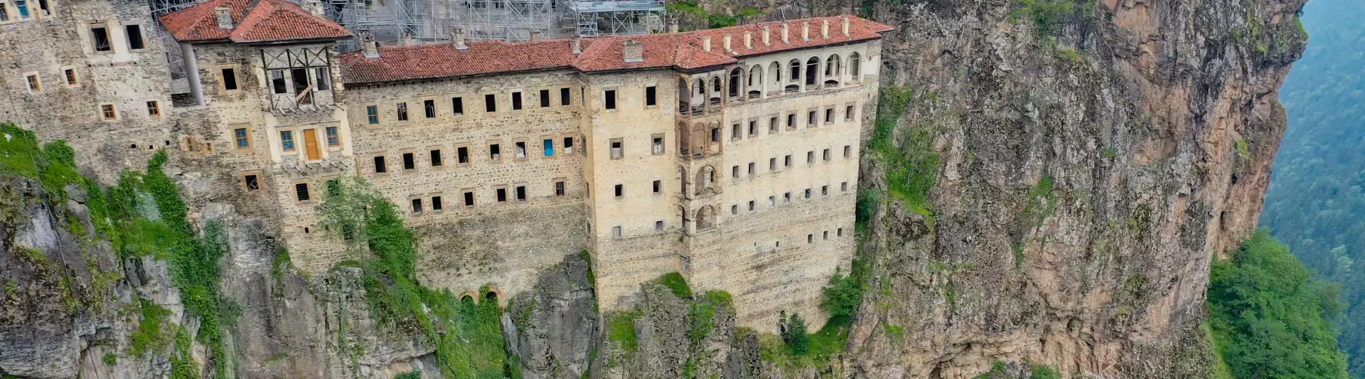 Trabzon Sümela Manastırı manzarası - Trabzon uçak bileti