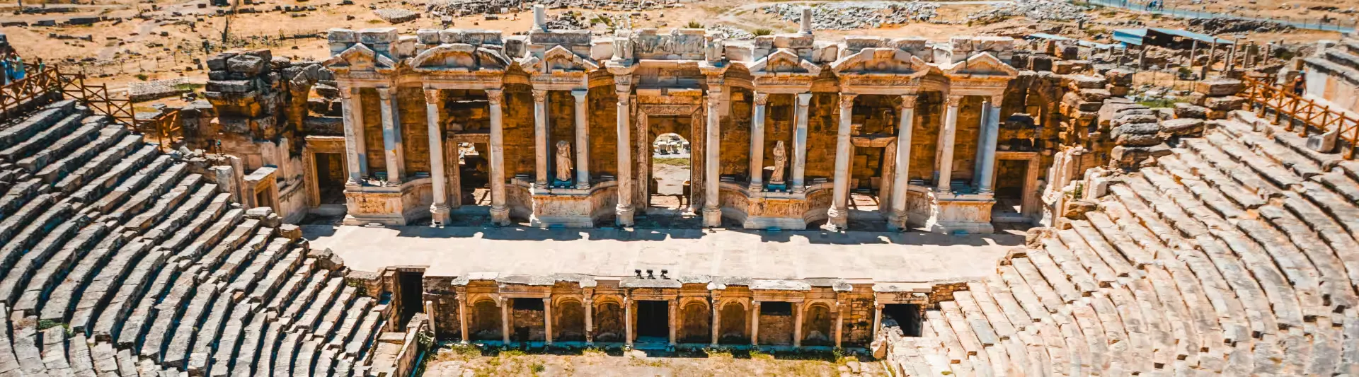 İzmir Selçuk Efes Antik Kenti büyük tiyatro - İzmir uçak bileti