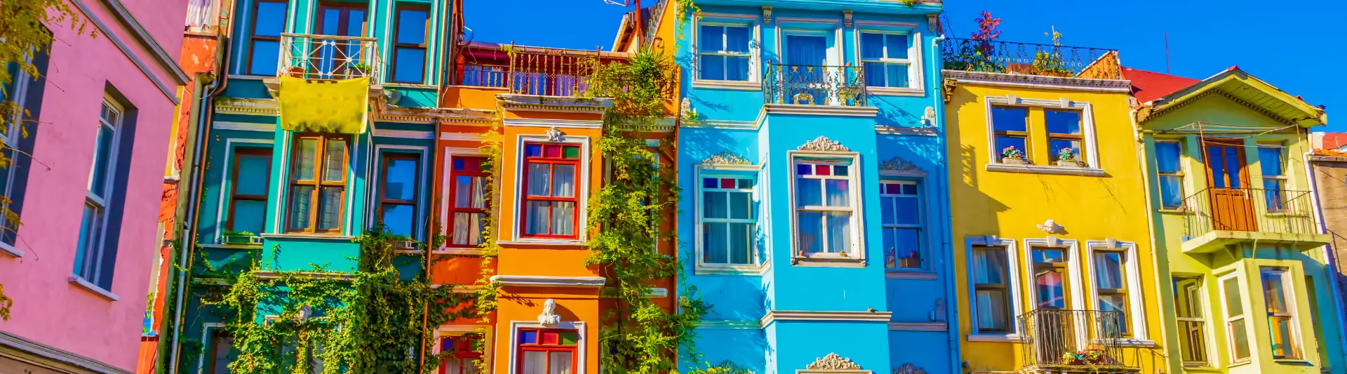 Balat'ın renkli tarihi evleri, Eskişehir - İstanbul otobüs bileti kapak görseli