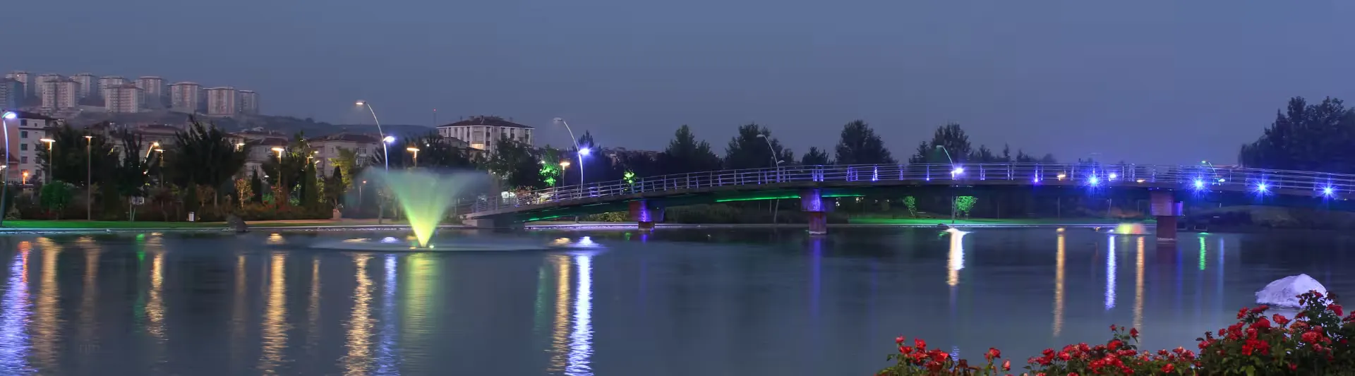 Akşamüstü Eskişehir Kentpark'ta köprü ve su, Gaziantep - Eskişehir otobüs bileti kapak görseli
