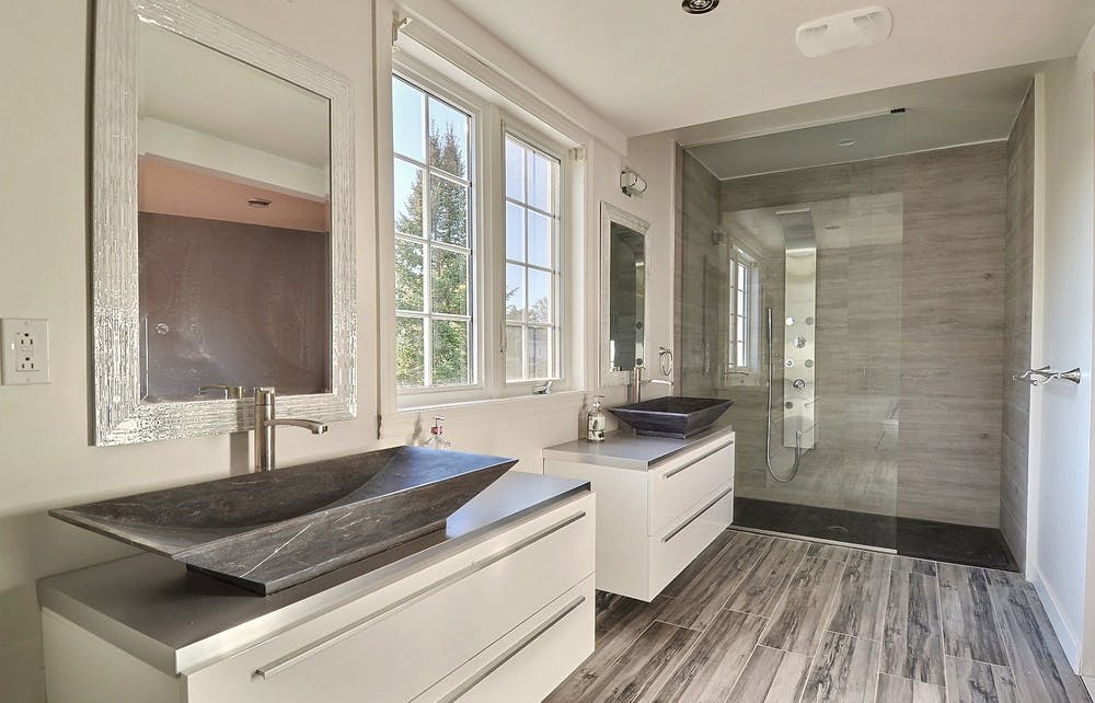 Modern bathroom design by Sandra Best Decor Modern bathroom renovation