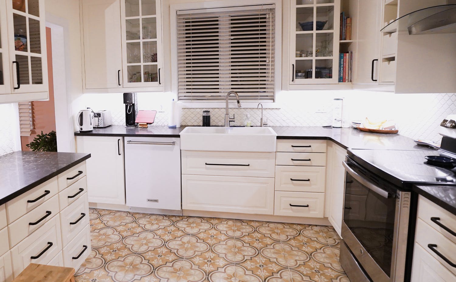 Montreal duplex kitchen renovation Renovated kitchen