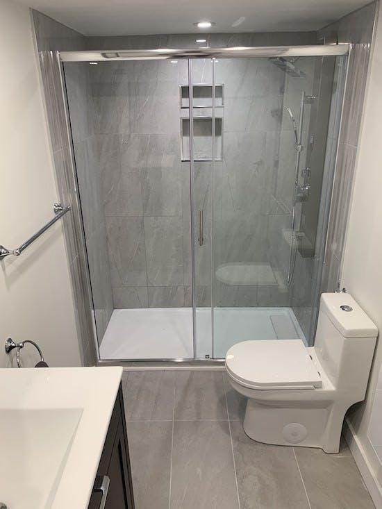Salle de bain au sous-sol rénovée Salle de bain au sous-sol rénovée