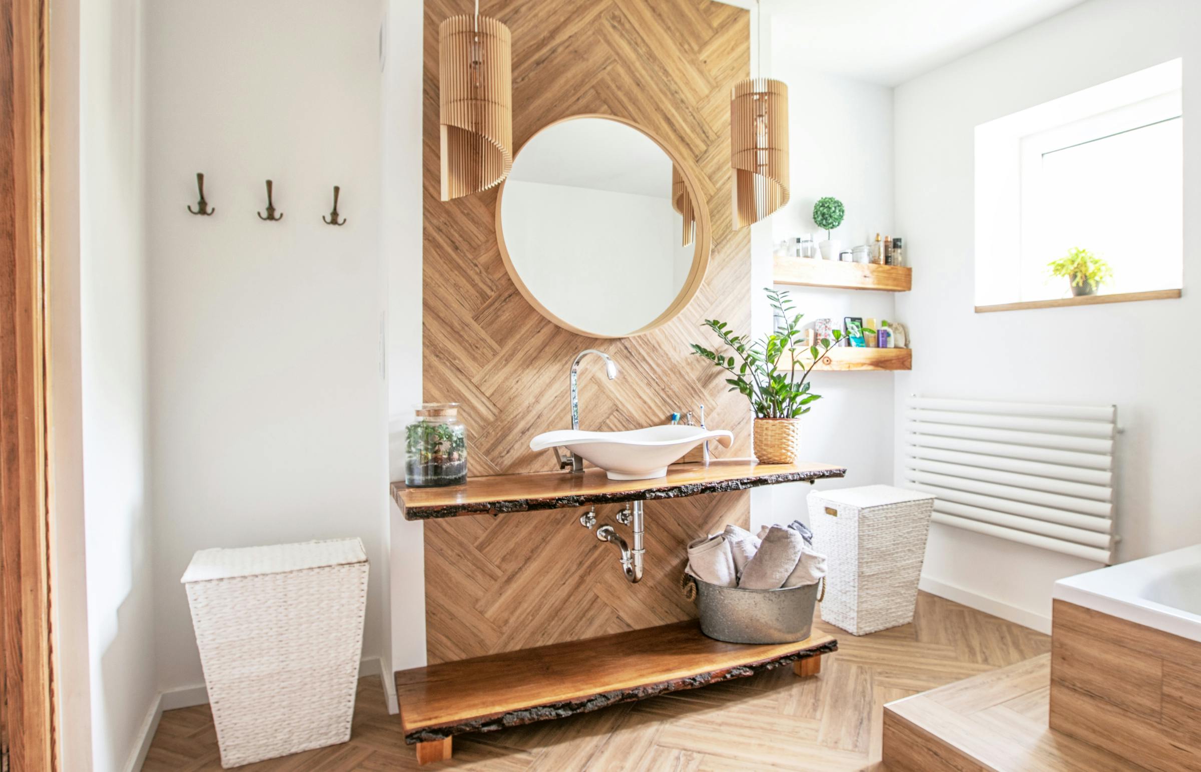 Wooden plank as alternative to bathroom tiles remodel Wooden plank as alternative to bathroom tiles remodel