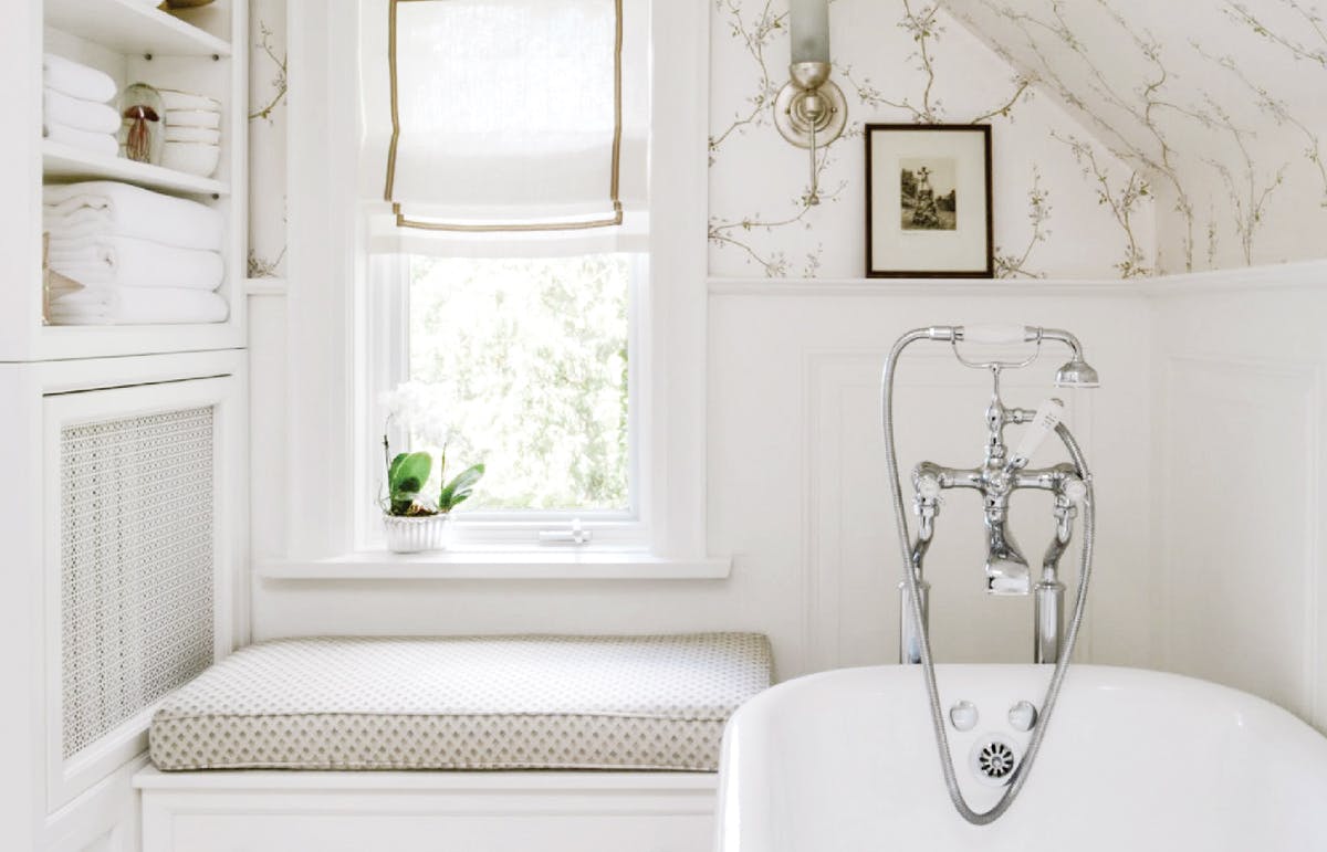 Splurge on luxury faucets Luxury antique faucet on bathtub