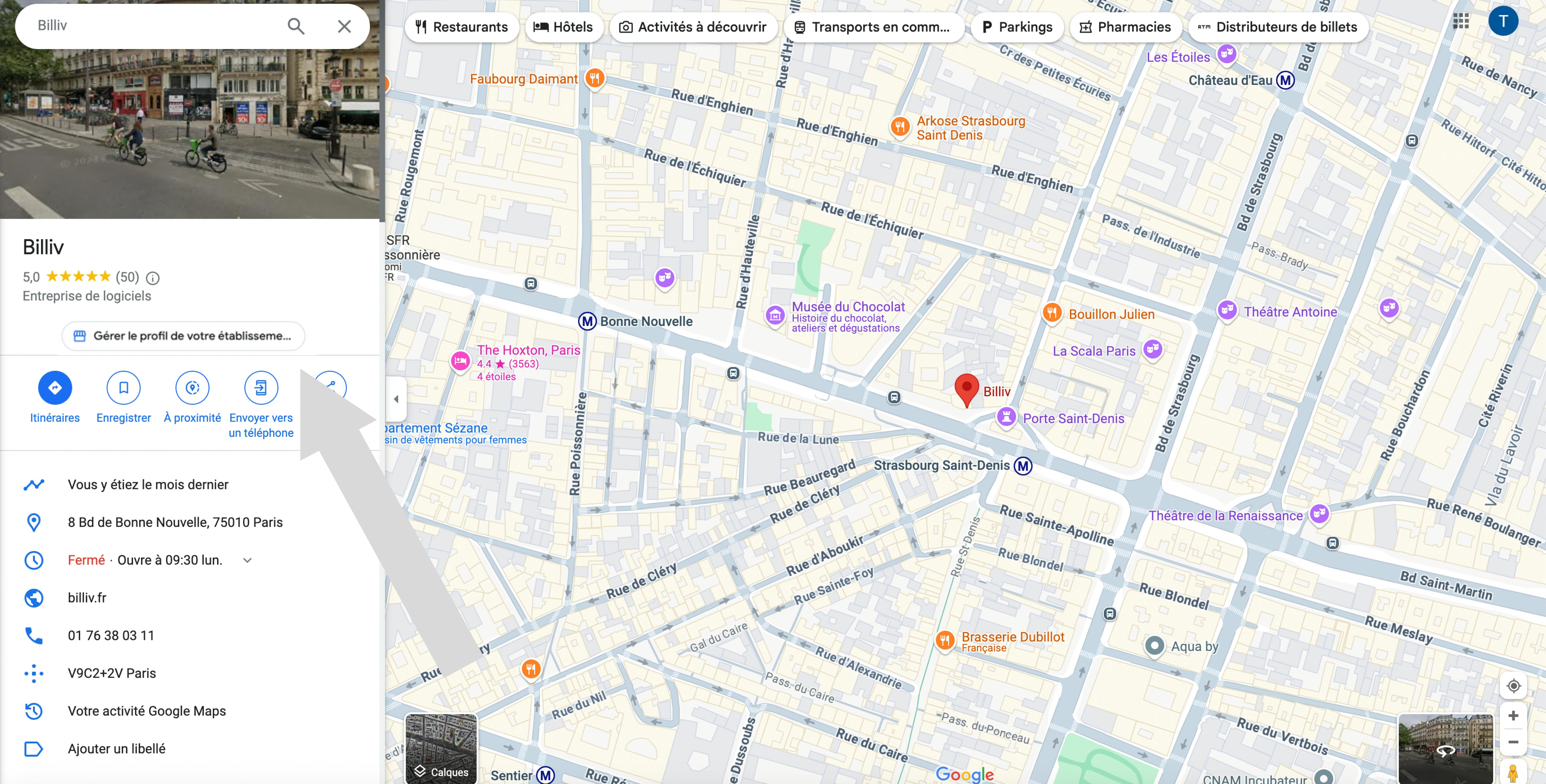 Flèche qui montre comment voir avis google sur google maps