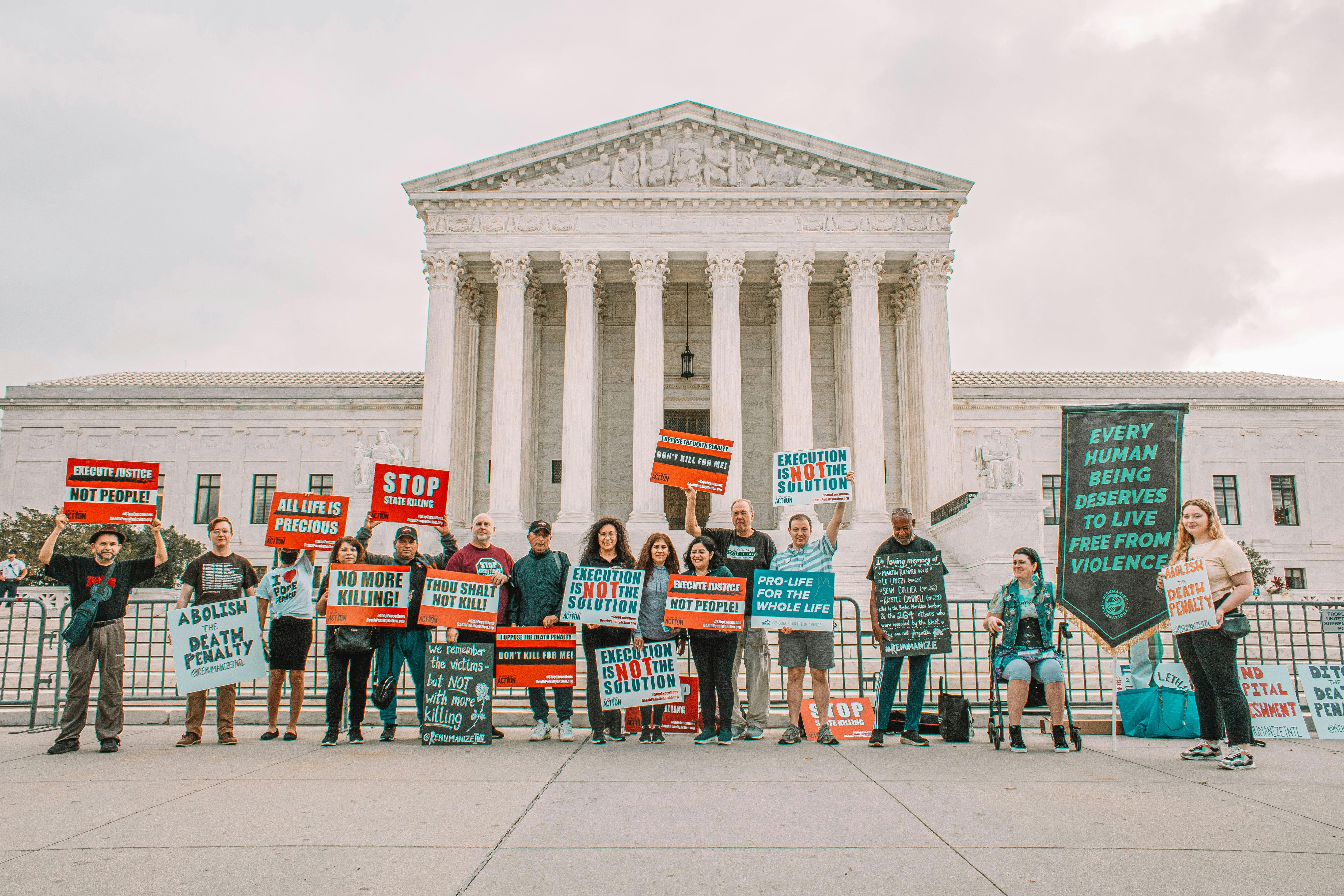 death penalty protest - Photo by Maria Oswalt on Unsplash