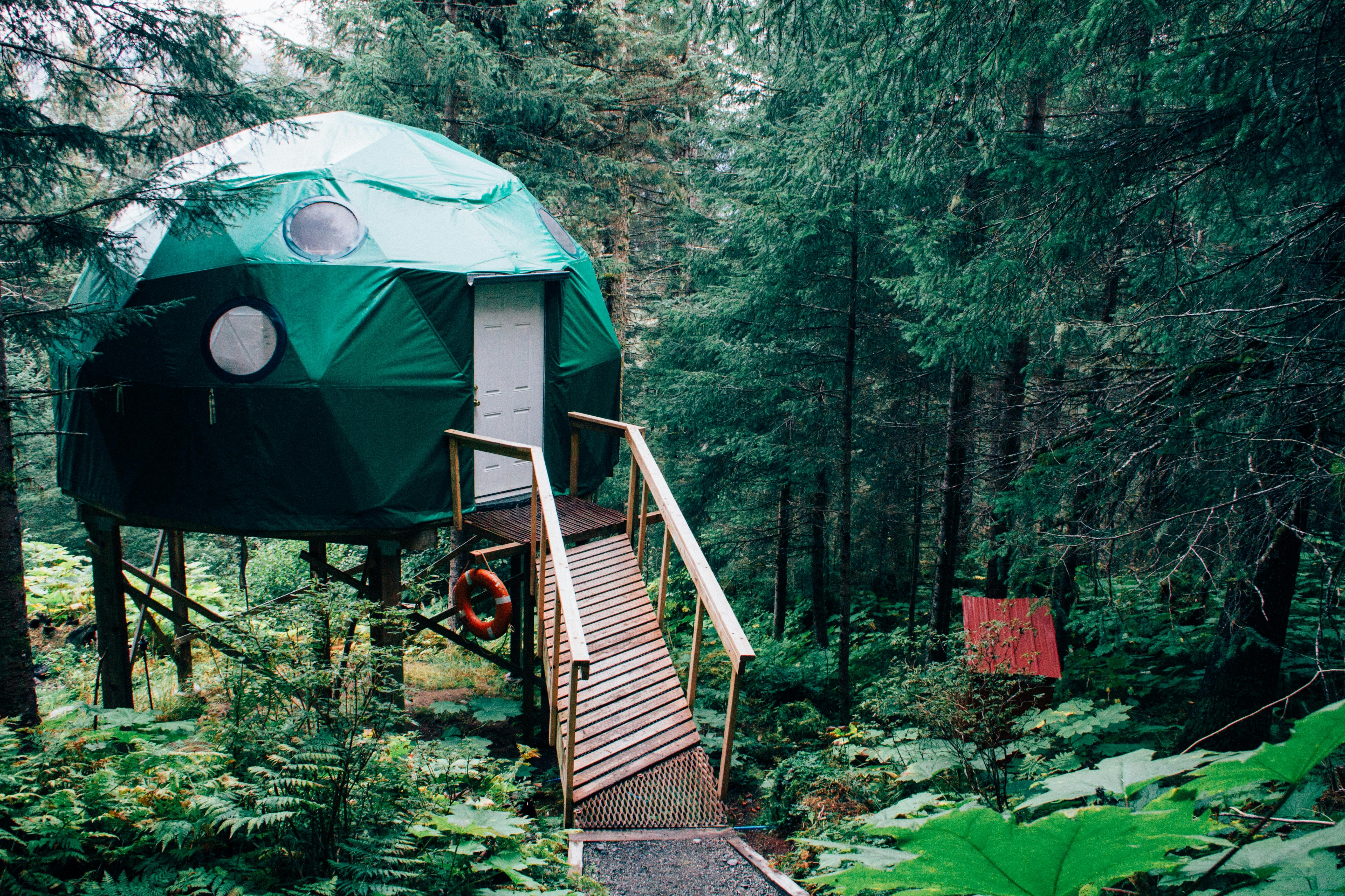 dome airbnb - Photo by Kyle Glenn on Unsplash