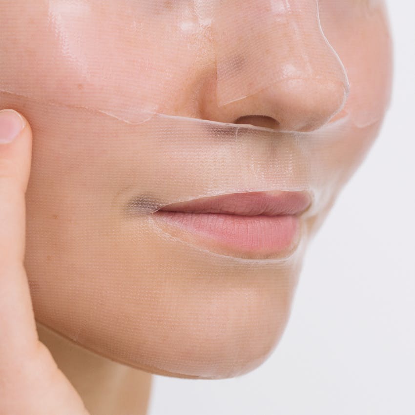 Lip Cut of Hydrogel Mask