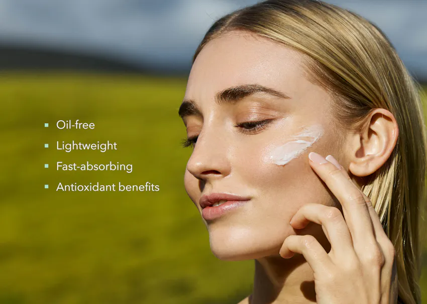 Model applying BIOEFFECT Hydrating Cream with highlighted benefits including oil-free hydration, lightweight texture, fast absorption, and antioxidant protection
