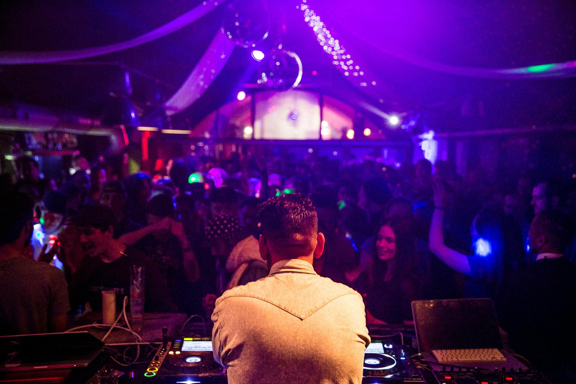 Chicken Wings at BIRD