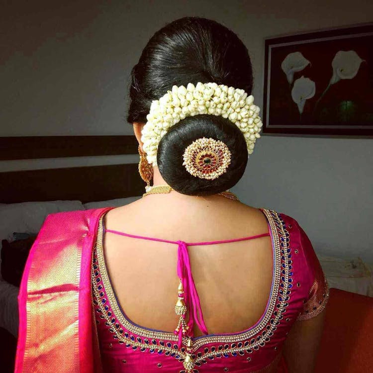 traditional bridal hairstyle for long hairs