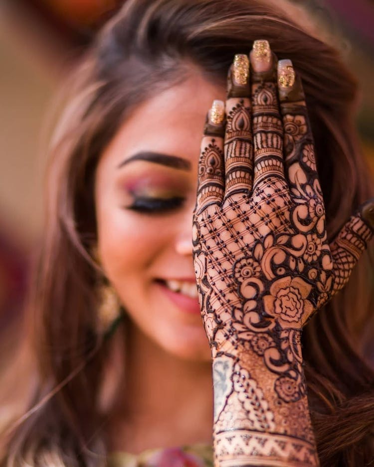 aesthetic bridal mehndi photos