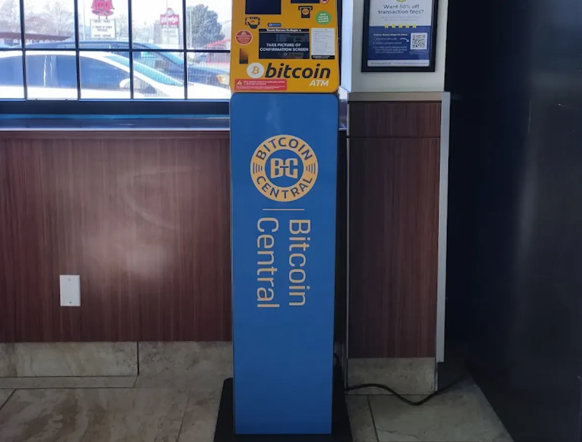 Kelowna Vapes Smoke and Vape Shop Bitcoin ATM