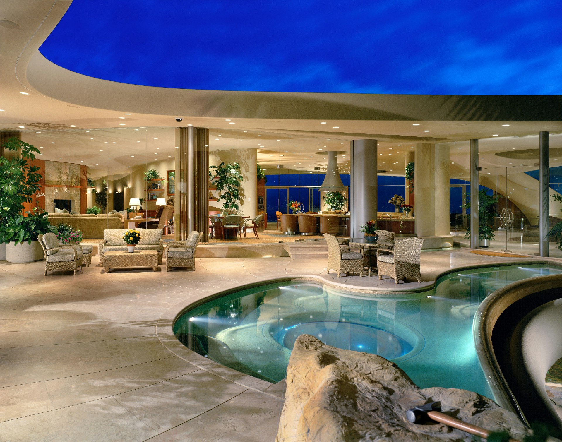 Portabello – A Contemporary piece of Art on the Coastal Bluff in Cameo Shores
