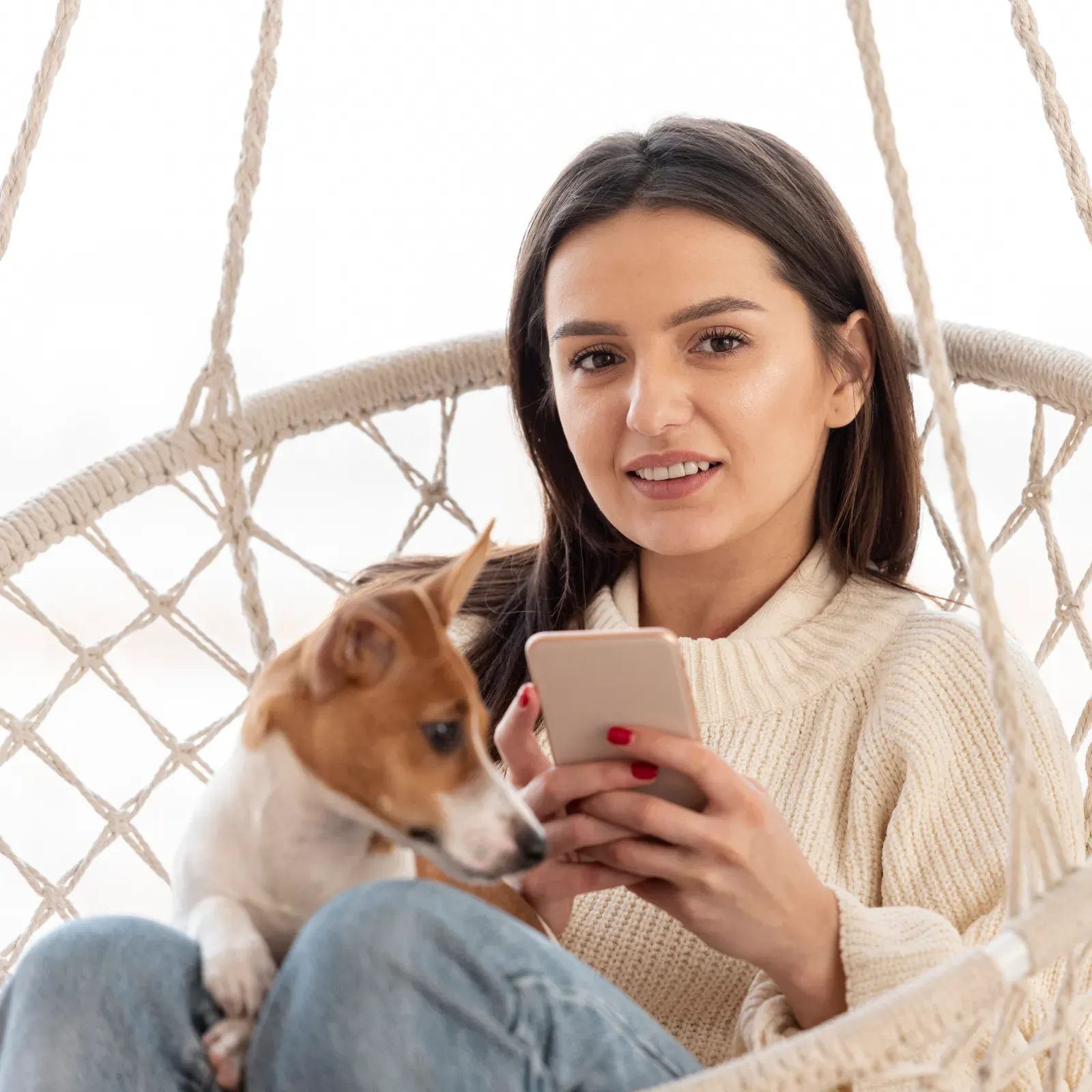 Hundägare bokar i mobilen