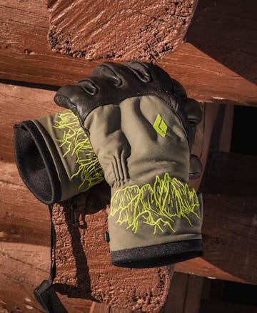 The John Jackson signature Legend Gloves.