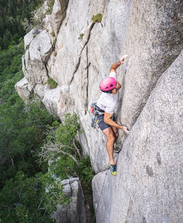 Black Diamond employee climbs in the Special Edition Pink, Capitan Helmet.