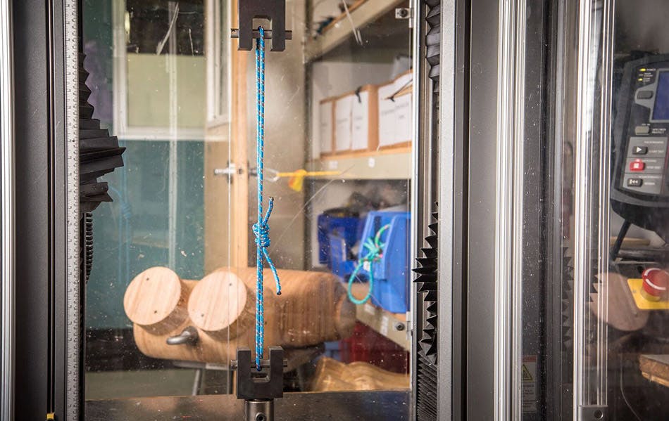 cordelette being tested